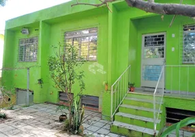 Foto 1 de Casa com 6 Quartos à venda, 176m² em Morro Santana, Porto Alegre