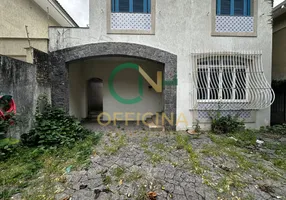 Foto 1 de Casa com 5 Quartos para venda ou aluguel, 300m² em Gonzaga, Santos