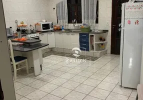 Foto 1 de Sobrado com 4 Quartos à venda, 330m² em Jardim Itapoan, Santo André