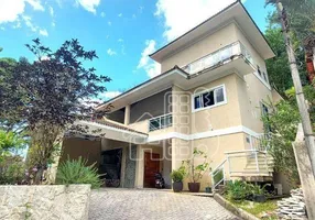Foto 1 de Casa com 3 Quartos à venda, 663m² em Itaipu, Niterói