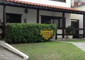 Foto 1 de Casa de Condomínio com 4 Quartos para alugar, 520m² em Sapê, Niterói