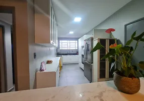 Foto 1 de Apartamento com 2 Quartos à venda, 102m² em Ponta da Praia, Santos