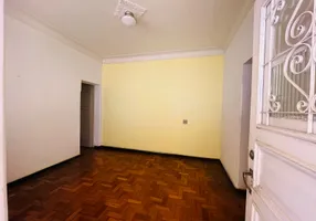 Foto 1 de Casa com 2 Quartos para alugar, 105m² em Nova Floresta, Belo Horizonte