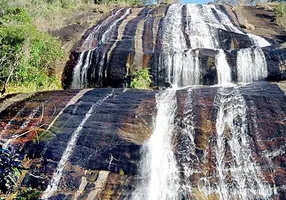 Foto 1 de Fazenda/Sítio à venda, 850000m² em Centro, Carvalhos