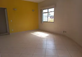 Foto 1 de Casa com 2 Quartos para alugar, 90m² em Parque Anchieta, Rio de Janeiro