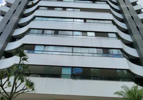 Foto 1 de Apartamento com 4 Quartos à venda, 243m² em Brotas, Salvador