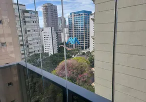 Foto 1 de Apartamento com 3 Quartos à venda, 160m² em Moema, São Paulo