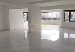 Foto 1 de Apartamento com 3 Quartos à venda, 235m² em Panamby, São Paulo