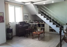 Foto 1 de Apartamento com 4 Quartos à venda, 280m² em Santa Maria, Uberlândia