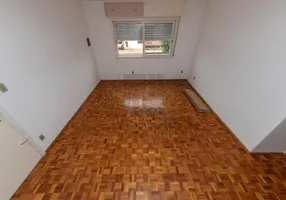 Foto 1 de Apartamento com 3 Quartos para alugar, 50m² em Centro, Pelotas