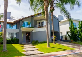 Foto 1 de Casa de Condomínio com 4 Quartos à venda, 393m² em Córrego Grande, Florianópolis
