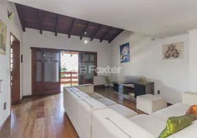 Foto 1 de Casa com 3 Quartos à venda, 247m² em Cristo Redentor, Porto Alegre