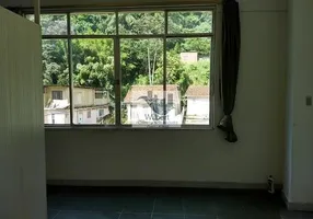 Foto 1 de Apartamento com 1 Quarto para alugar, 30m² em Mosela, Petrópolis