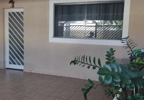 Foto 1 de Casa com 2 Quartos para alugar, 90m² em Parque Senhor do Bonfim, Taubaté