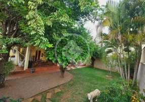 Foto 1 de Casa de Condomínio com 4 Quartos à venda, 314m² em Condominio Portal do Sol II, Goiânia