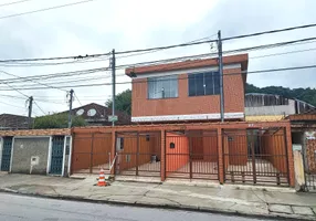 Foto 1 de Casa com 2 Quartos para alugar, 70m² em Chico de Paula, Santos