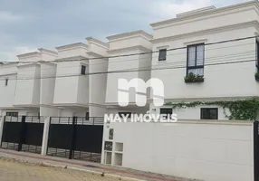 Foto 1 de Sobrado com 3 Quartos à venda, 104m² em Dom Bosco, Itajaí