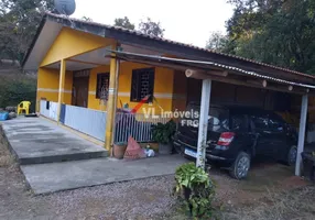 Foto 1 de Fazenda/Sítio com 2 Quartos à venda, 70m² em Centro, Quitandinha