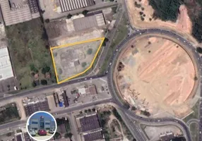 Foto 1 de Lote/Terreno à venda, 14000m² em Civit II, Serra