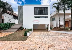 Foto 1 de Casa de Condomínio com 4 Quartos à venda, 342m² em Jardins Roma, Uberlândia