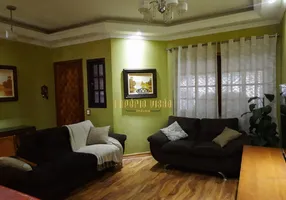 Foto 1 de Casa com 2 Quartos à venda, 115m² em Jardim Layr, Mogi das Cruzes