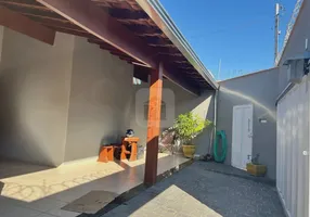 Foto 1 de Casa com 3 Quartos à venda, 200m² em Alto Umuarama, Uberlândia