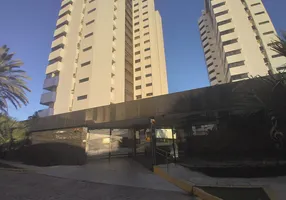 Foto 1 de Apartamento com 4 Quartos para venda ou aluguel, 300m² em Candelária, Natal