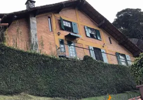 Foto 1 de Casa com 3 Quartos para venda ou aluguel, 223m² em Simeria, Petrópolis