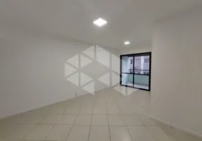 Foto 1 de Apartamento com 3 Quartos para alugar, 76m² em Centro, Florianópolis