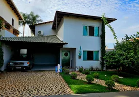 Foto 1 de Casa de Condomínio com 4 Quartos à venda, 260m² em Loteamento Portal do Sol I, Goiânia