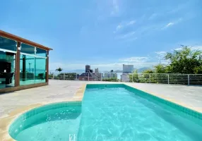Foto 1 de Casa com 3 Quartos à venda, 765m² em Agronômica, Florianópolis