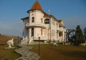 Foto 1 de Fazenda/Sítio com 4 Quartos à venda, 370m² em , Canela