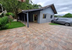 Foto 1 de Casa com 3 Quartos à venda, 170m² em Ponta Aguda, Blumenau