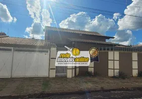 Foto 1 de Casa com 3 Quartos para alugar, 167m² em Jardim São Bento, Uberaba