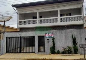 Foto 1 de Sobrado com 4 Quartos à venda, 318m² em Chácaras Santo Antônio, Cosmópolis