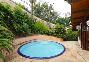 Foto 1 de Casa com 2 Quartos à venda, 250m² em Alto de Pinheiros, São Paulo