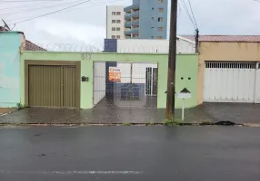 Foto 1 de Casa com 3 Quartos para alugar, 200m² em Martins, Uberlândia