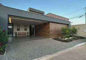Foto 1 de Casa com 3 Quartos à venda, 150m² em Zona 01, Maringá