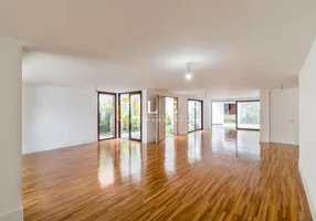 Foto 1 de Casa com 4 Quartos à venda, 377m² em Alto de Pinheiros, São Paulo