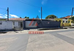 Foto 1 de Casa com 3 Quartos à venda, 274m² em Itaperi, Fortaleza