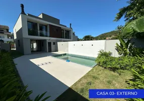 Foto 1 de Casa com 3 Quartos à venda, 239m² em Perequê, Porto Belo