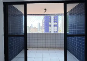 Foto 1 de Apartamento com 2 Quartos à venda, 62m² em Boa Viagem, Recife