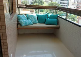 Foto 1 de Apartamento com 3 Quartos para alugar, 98m² em Armação, Salvador