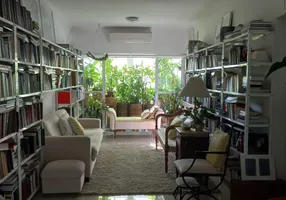 Foto 1 de Apartamento com 2 Quartos à venda, 94m² em Centro, Florianópolis