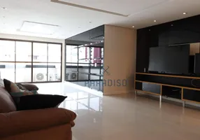 Foto 1 de Apartamento com 3 Quartos à venda, 160m² em Centro, Curitiba