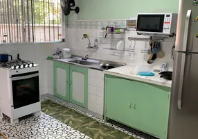 Foto 1 de Casa com 5 Quartos à venda, 200m² em Praia de Itaguá, Ubatuba