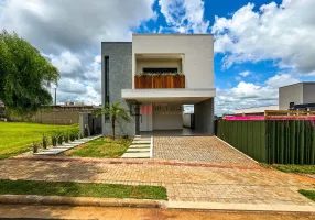 Foto 1 de Sobrado com 3 Quartos à venda, 215m² em Conjunto Habitacional Alexandre Urbanas, Londrina