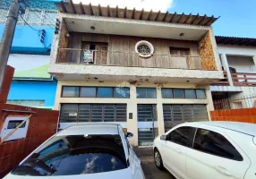 Foto 1 de Imóvel Comercial com 3 Quartos à venda, 360m² em Navegantes, Porto Alegre