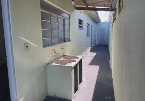 Foto 1 de Casa com 2 Quartos à venda, 68m² em Vila Santa Madre Cabrini, São Carlos