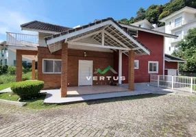 Foto 1 de Casa de Condomínio com 4 Quartos para venda ou aluguel, 233m² em Tijuca, Teresópolis